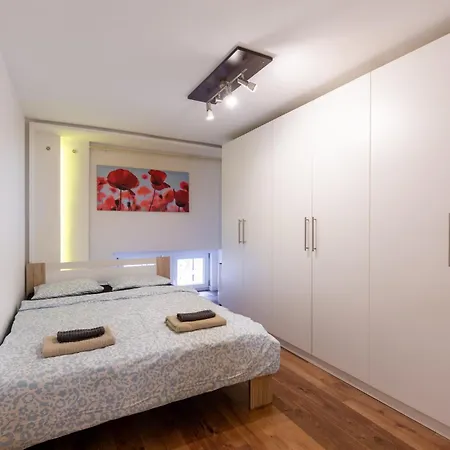 Sz27 B Székely * Budapest